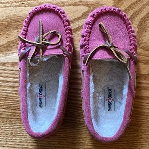 Girls Pink Minnetonka Slippers - size 12